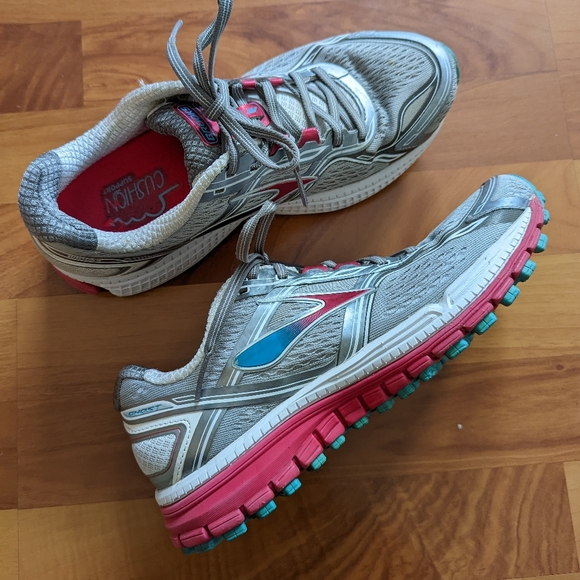 Brooks Shoes - Brooks Ghost 8